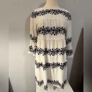 White Floral Embroidered Tiered Women's dress size M